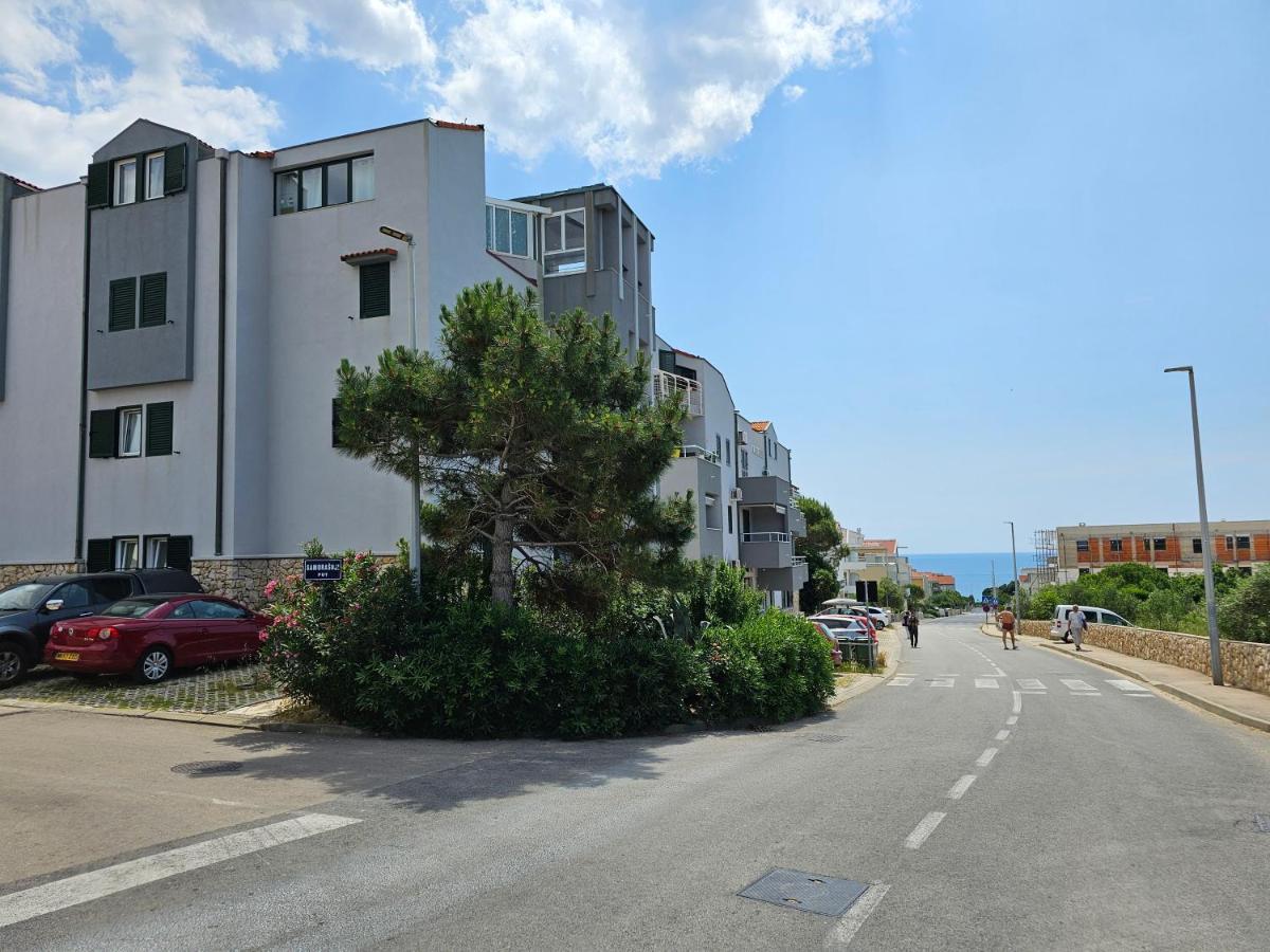 Apartments Bellevue Новаля Екстериор снимка