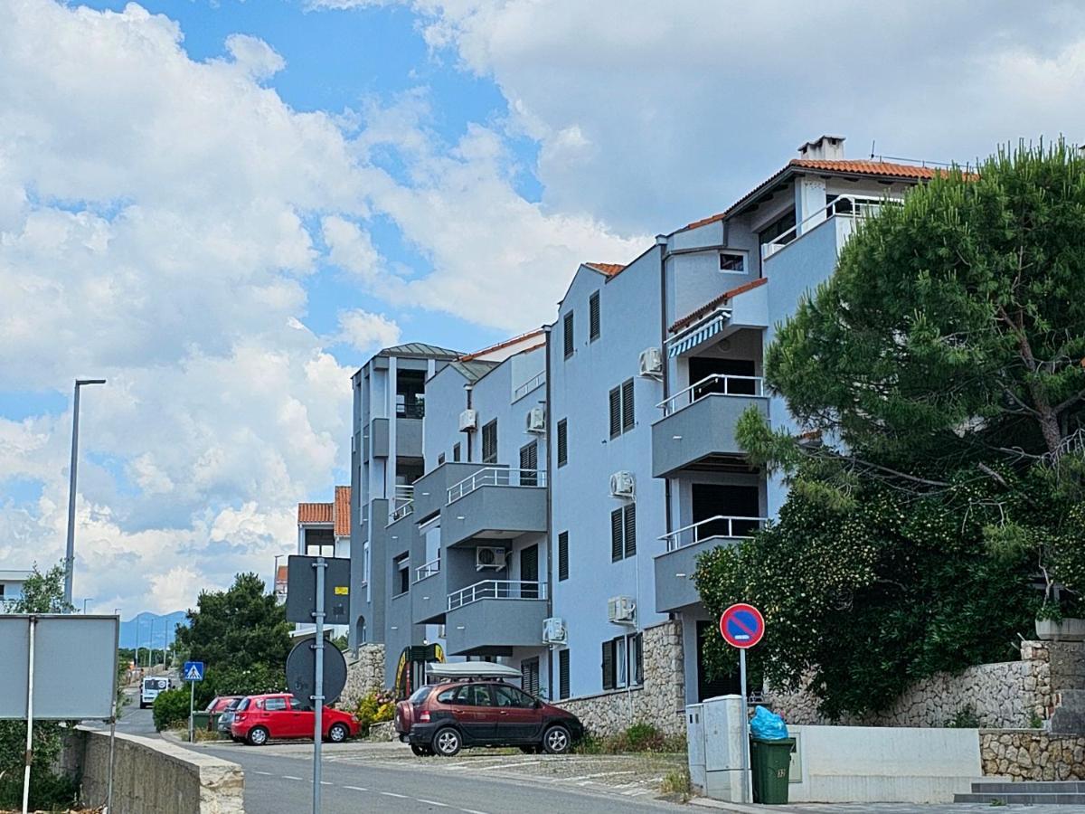 Apartments Bellevue Новаля Екстериор снимка